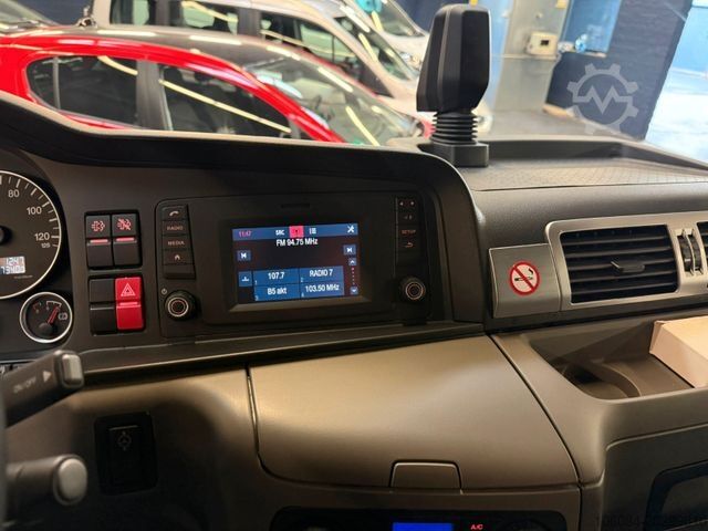 Ponyvával szerelt furgon MAN TGL 8.190 PRITSCHE + PLANE LBW KLIMA 63TKM AHK