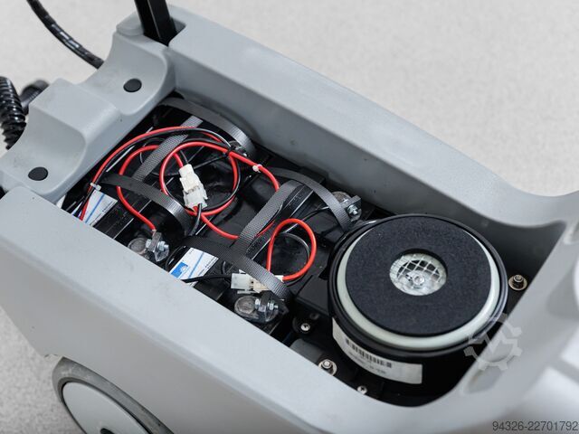 SZOROWARKA HAKO B12 TB380 NOWE BATERIE Hako Scrubmaster B12 TB380 - 2022y
