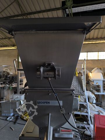 Dozownik i podajnik przypraw / przypraw suchych Rospen powder feeder with scarf feeder