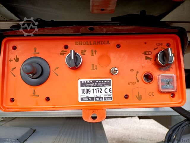 Platformwagen met dekzeil MAN TGX 26 460