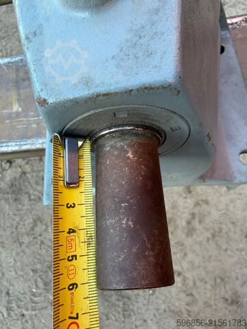 Motoreduktor KEB ZG2 KPR71G 0,55 kW, 259 Nm, 20 ot./min, 230/400V Motoreduktor KEB ZG2 KPR71G 0.55kW 259Nm 20 obr/min 230/400V Motoreduktor KEB ZG2 KPR71G 0.55kW 259Nm 20 obr/min 230/400V