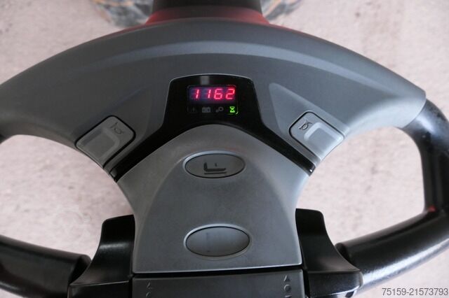 Kézi emelő bt SWE 080L Batterie 44/2020