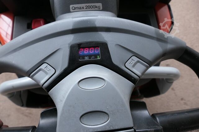 Egyéb toyota Levio LPE 200