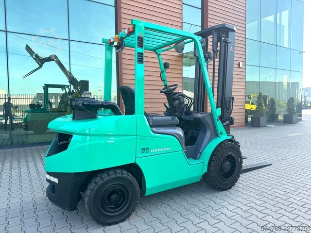 Chariot élévateur à 4 roues Mitsubishi FD35NT /Diesel/Only 6012 hours/New Price