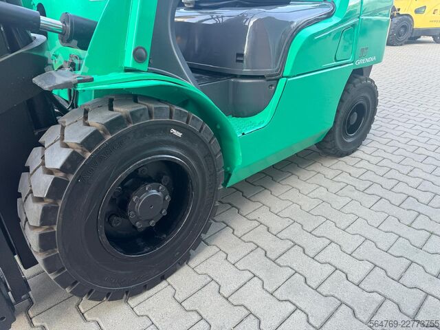 Chariot élévateur à 4 roues Mitsubishi FD35NT /Diesel/Only 6012 hours/New Price