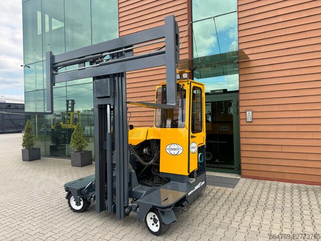 Wózek widłowy czterokierunkowy Combilift C2500 / Compact / Wide positioner