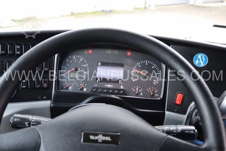 Coach Van Hool Altano TX17