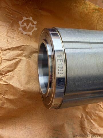 SIEMENS 1FE1093-6WV11-1BZ2-Z FZ616 3709 01 001 Synkronmotor 16,8–21,5 kW SIEMENS 1FE1093-6WV11-1BZ2-Z FZ616 3709 01 001 SILNIK SYNCHRONICZNY 16,8–21,5 kW SIEMENS 1FE1093-6WV11-1BZ2-Z FZ616 3709 01 001 SILNIK SYNCHRONICZNY 16,8–21,5 kW