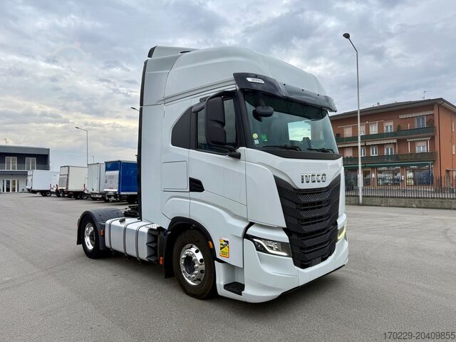 Standaard trekker (trekker-oplegger) Iveco sway 480