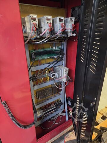 Fresadora CNC para escaleras ATOMAC TFM 6400