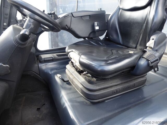 Chariot élévateur électrique à 4 roues Linde E50HL-01/600