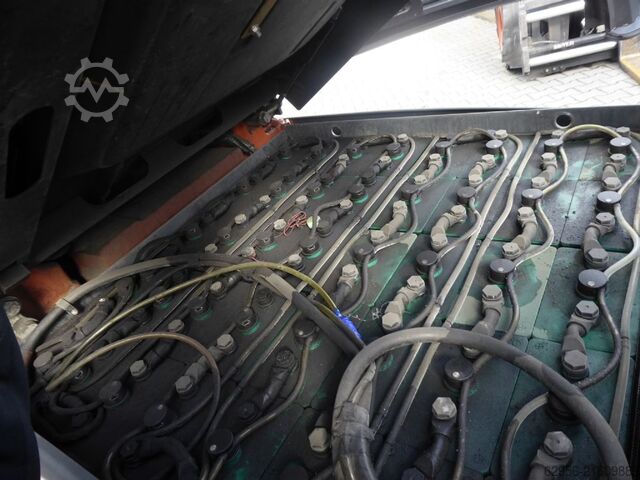 Chariot élévateur électrique à 4 roues Linde E50HL-01/600