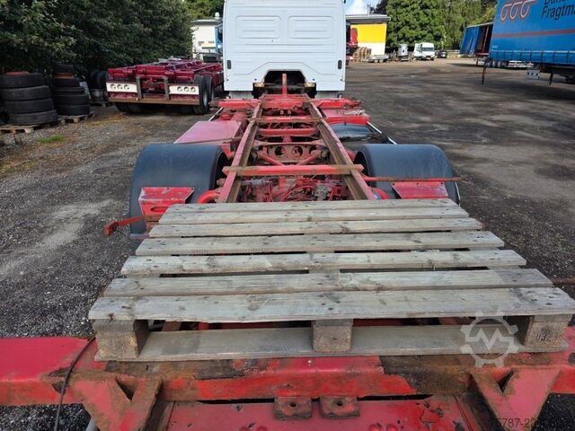 Ladbil med udskifteligt lad MERCEDES-BENZ 1524 BDF mit Klima, Ladebordwand, 2 x Bett