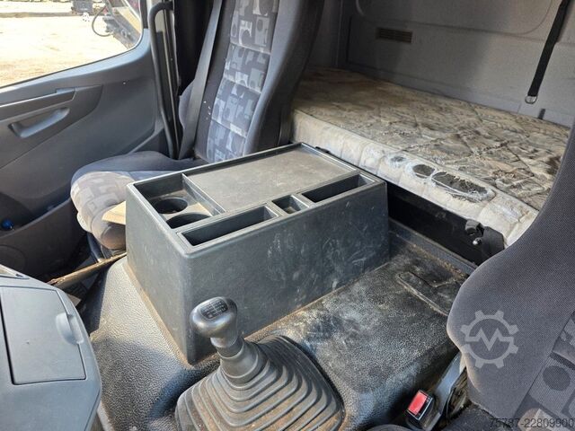 Ladbil med udskifteligt lad MERCEDES-BENZ 1524 BDF mit Klima, Ladebordwand, 2 x Bett