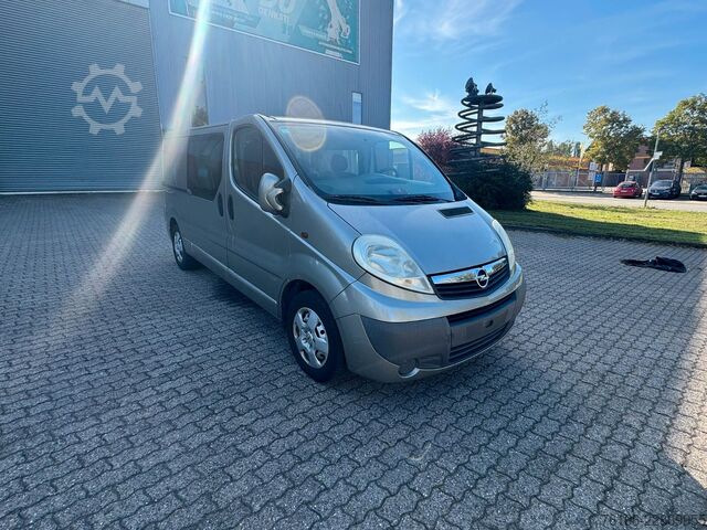 Skåpbil OPEL Vivaro Kasten L2H1 Doppelkabine *Navi*AHK