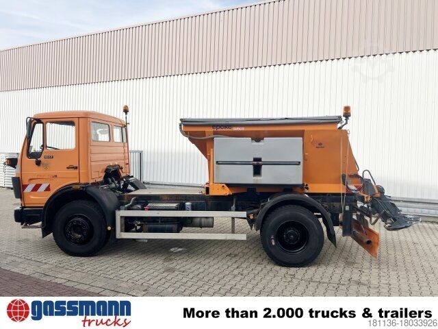 Barredora de calzadas Mercedes-Benz 1617 C 4x2, Winterdienstausstattung