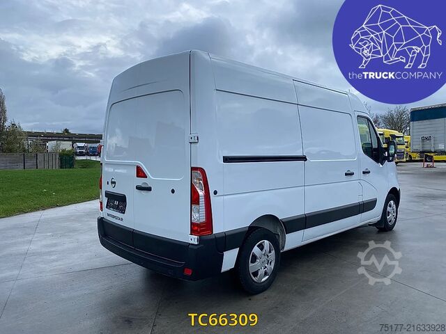 Duba panelată Nissan Interstar 130.35 L2H2