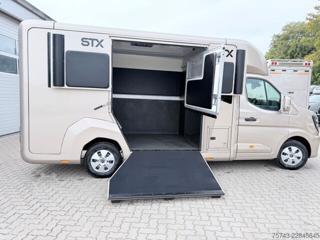 Veetransporter RENAULT Master STX 5 Sitzer Haras ex. Lang
