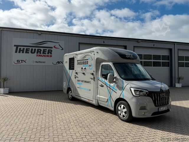 Veetransporter RENAULT Master STX 3 Sitzer  Haras / Hengste