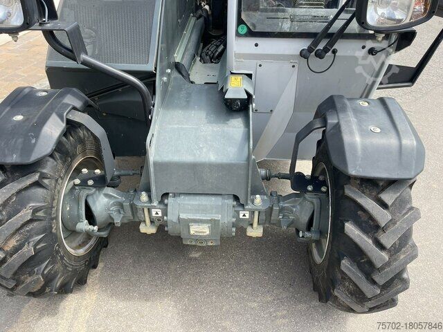Werftractor Weidemann T4512
