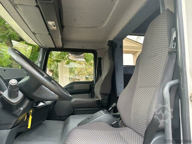 Camião para gado MAN TGM 15240 5 Pferde Wohnung Automatik