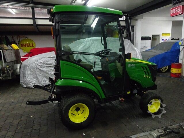 Kommunalschlepper John-Deere 1026R Hydrostat, Allrad