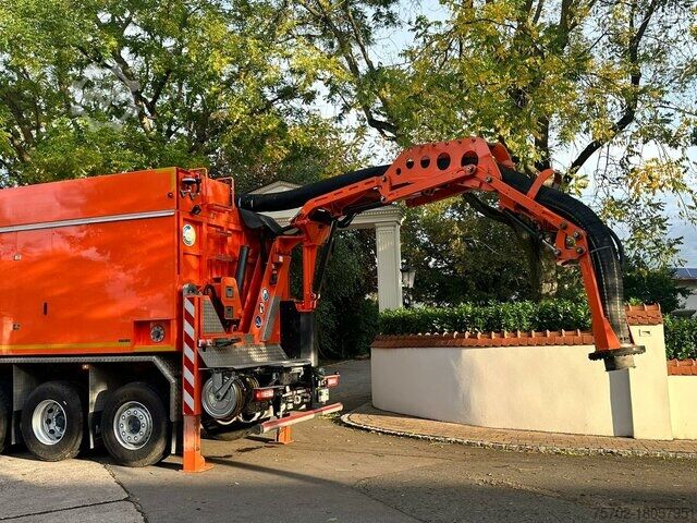 Autocisternă de vidanjare Volvo FMX 500 + Saugbagger MTS Dino 5 Tridem