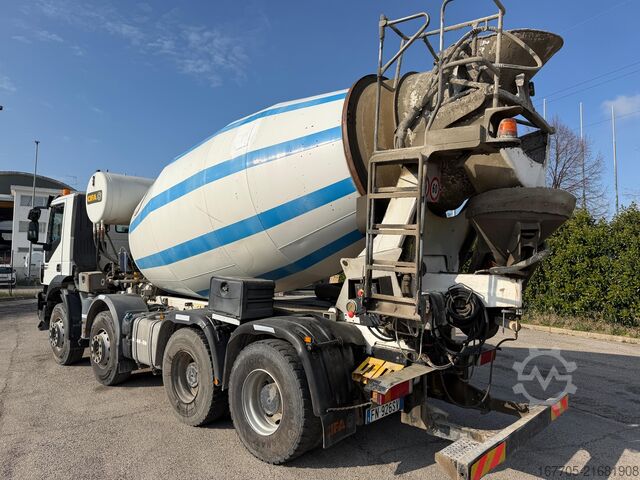 Betonmixer vrachtwagen Iveco TRAKKER 500