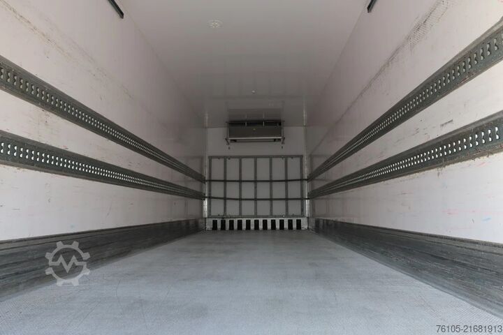 Gekoeld/bevroren transport DAF CF 320 FA Koel/Vriezen Carrier supra 1150 Silen...