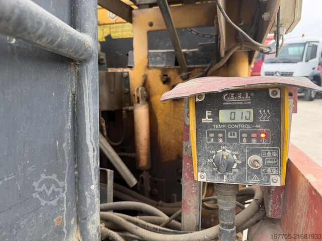 Wheeled asphalt paver Dynapac F121-6W