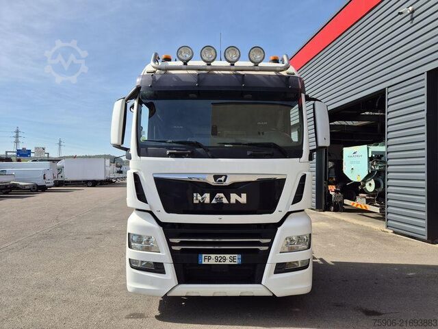 Standard tractor unit MAN TGX