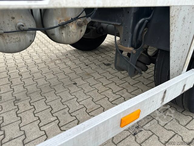 Transport de conteneurs Van Hool 20FT ADR CHASSIS / empty weight 3.300kg / SAF D...