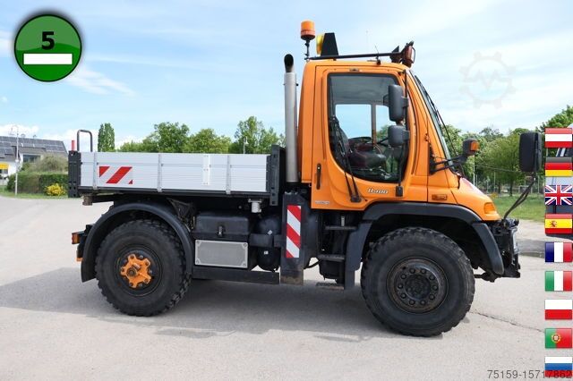 Düz kasa kamyon unimog U400  405/12 AHK KLIMA ZAPFWELLE vorn SFZ KOMMUNALHYDRAULIK EURO-5