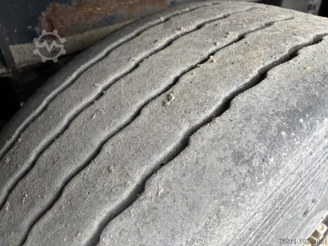 Getränkeauflieger KEMPF Tiefbett SPG 35/3 GETRÄNKE PLANE LaSi XL