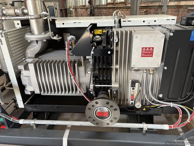 Bomba de vácuo OERLIKON LEYBOLD VACUUM SP 630 F incl. ATEX