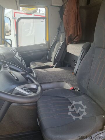 Camión plataforma con toldo DAF CF 340 FA