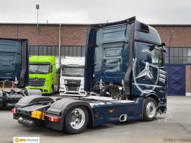 Nagy térfogatú nyergesvontató MERCEDES-BENZ 1851 LS ACTROS Giga Retarder Standklima Alu