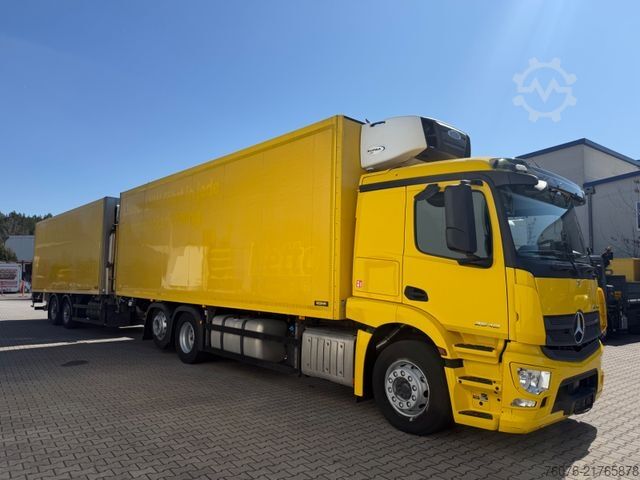 Camion frigorifique MERCEDES-BENZ 2540 LL 6x2/4 Kühlkoffer 8.2m LBW 2,5t  Carrier
