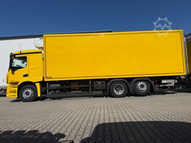 Camion frigorifique MERCEDES-BENZ 2540 LL 6x2/4 Kühlkoffer 8.2m LBW 2,5t  Carrier