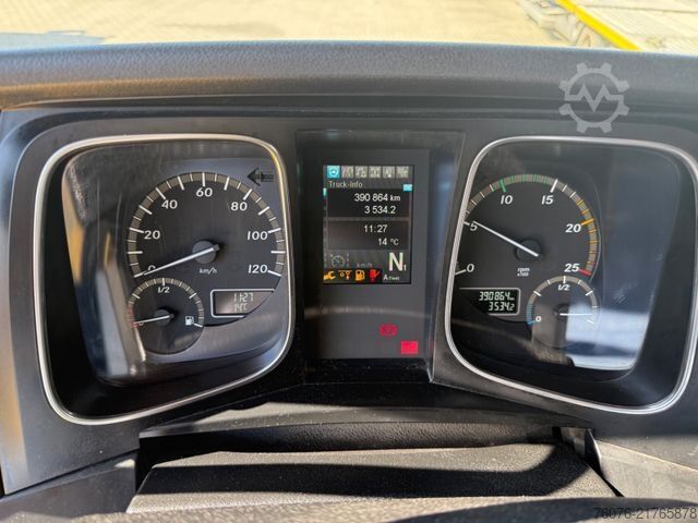 Camion frigorifique MERCEDES-BENZ 2540 LL 6x2/4 Kühlkoffer 8.2m LBW 2,5t  Carrier