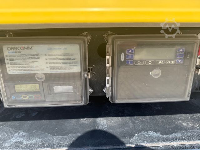 Camion frigorifique MERCEDES-BENZ 2540 LL 6x2/4 Kühlkoffer 8.2m LBW 2,5t  Carrier