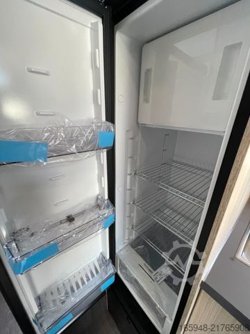 Ημιενσωματωμένο αυτοκινούμενο τροχόσπιτο SUNLIVING C 70 DL *Automatik*165 PS*Markise+Solaranlage*