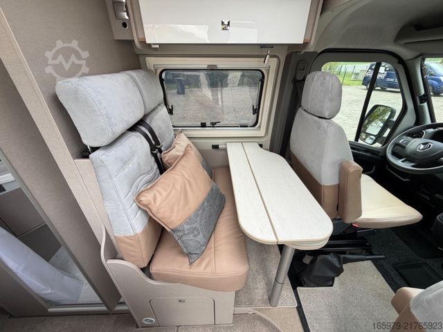 Τροχόσπιτο αυτοκινούμενο BÜRSTNER Delfin C 621