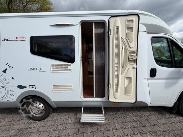 Ημιενσωματωμένο αυτοκινούμενο τροχόσπιτο HOBBY 500 GESC