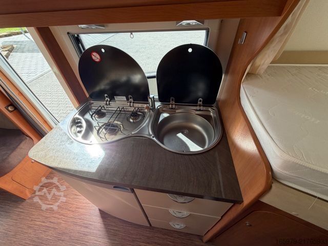 Ημιενσωματωμένο αυτοκινούμενο τροχόσπιτο HOBBY 500 GESC