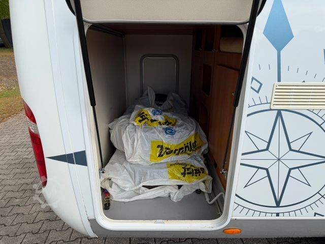 Ημιενσωματωμένο αυτοκινούμενο τροχόσπιτο HOBBY 500 GESC