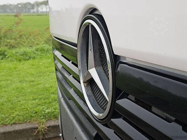 Benne MERCEDES-BENZ ATEGO 1217 MANUAL FULL STEEL