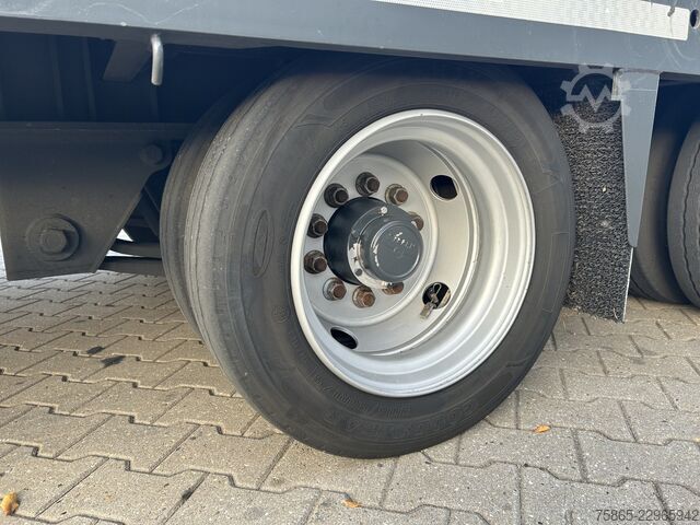 Chargeur bas Jumbo Groenewegen T 0152 D / Semi Dieplader / Auto - ...