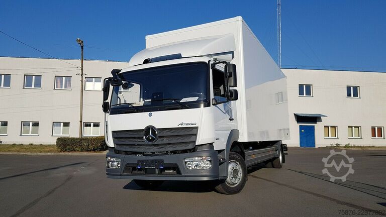 Vrachtwagen met bakwagen MERCEDES-BENZ Atego 12xx Koffer 730 x 249 x 265 cm