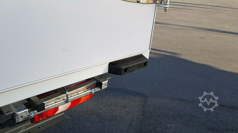 Vrachtwagen met bakwagen MERCEDES-BENZ Atego 12xx Koffer 730 x 249 x 265 cm